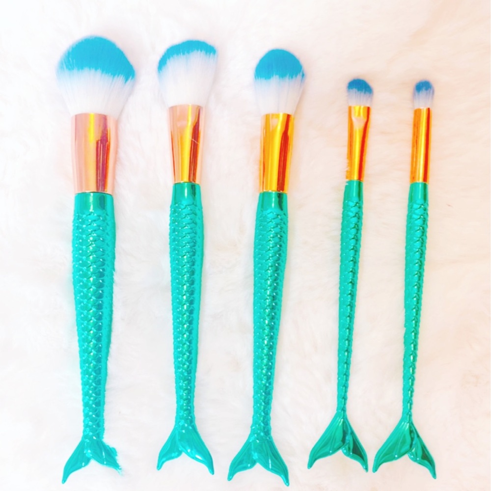 teal mermaid brush set